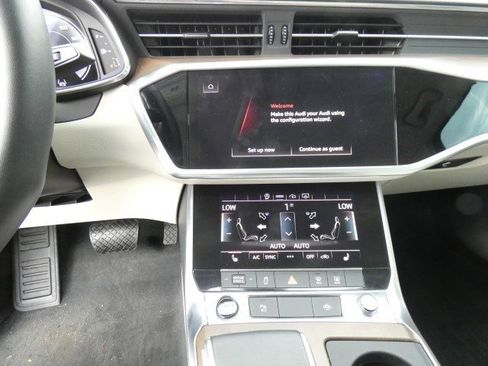 Used 2024 Audi A6 2.0T Premium w/ Convenience Package image 12