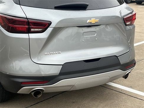 Used 2023 Chevrolet Blazer LT w/ Convenience Package image 6