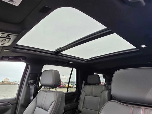 Used 2024 Chevrolet Tahoe RST w/ Luxury Package AWD/4WD image 22