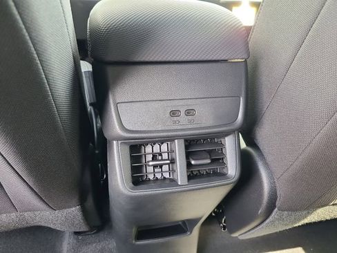 New 2026 Chevrolet Equinox LT image 9