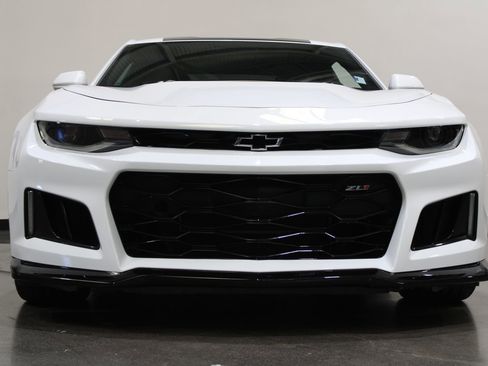 Used 2017 Chevrolet Camaro ZL1 RWD image 5