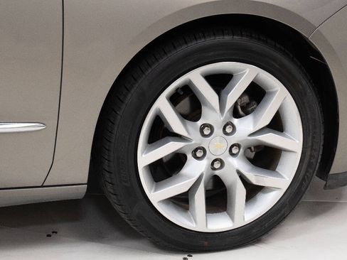 Used 2019 Chevrolet Impala Premier FWD image 62
