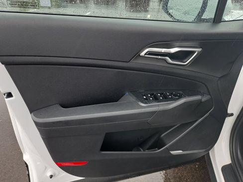 New 2026 Kia Sportage LX image 5