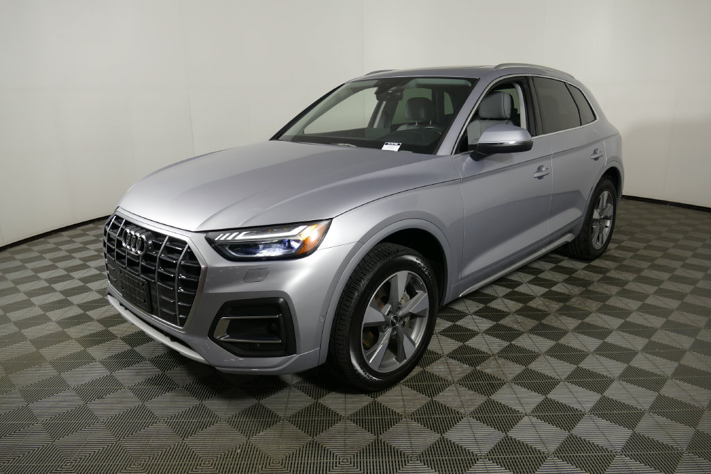 Used 2023 Audi Q5 Prestige AWD/4WD image 7