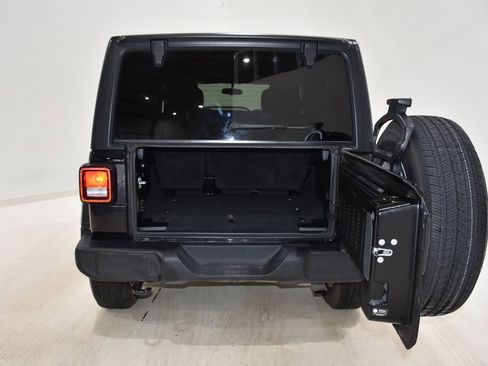 Used 2023 Jeep Wrangler Sport S image 30