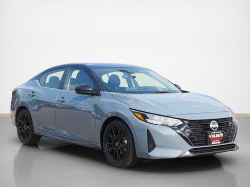 New 2025 Nissan Sentra SR w/ Midnight Edition image 1