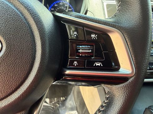 Used 2019 Subaru Outback 3.6R Limited AWD/4WD image 25