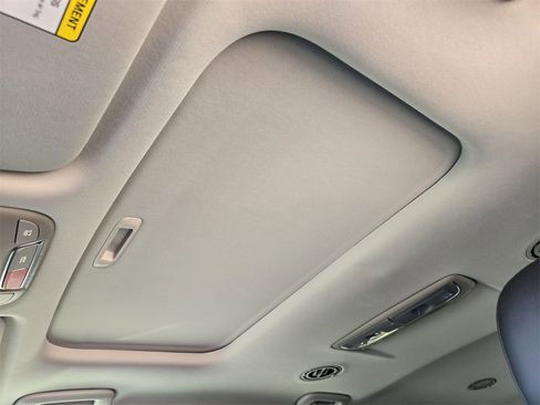 New 2025 Kia Telluride S image 18