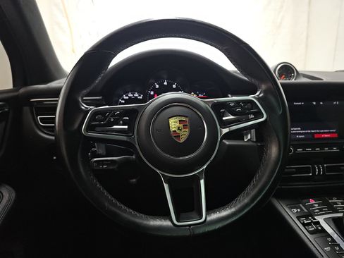 Used 2021 Porsche Macan w/ Premium Package AWD/4WD image 8