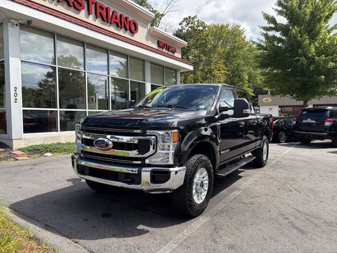 Used 2020 Ford F250 XLT w/ FX4 Off-Road Package AWD/4WD image 2
