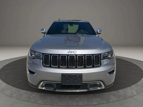 Used 2018 Jeep Grand Cherokee Limited AWD/4WD image 2