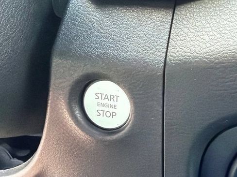 Used 2022 Nissan Frontier SV RWD image 29