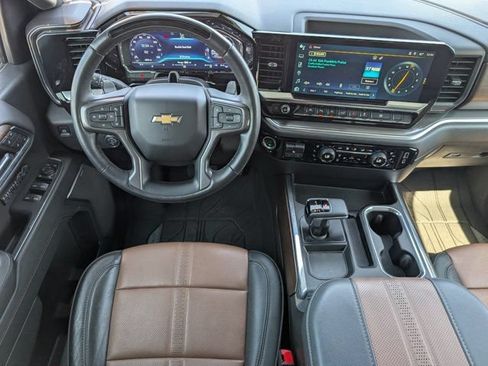 Used 2024 Chevrolet Silverado 1500 High Country AWD/4WD image 6