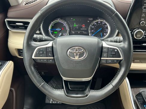 Used 2022 Toyota Highlander Limited image 20