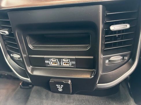Used 2021 RAM 1500 Laramie AWD/4WD image 41