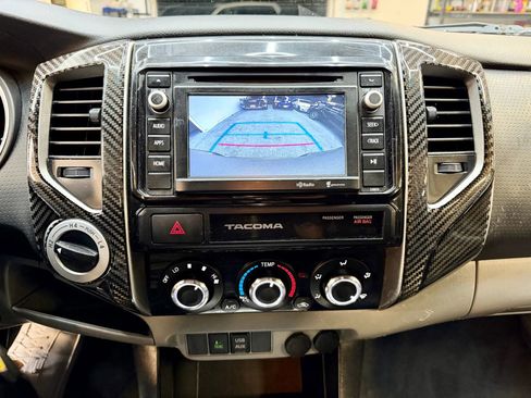 Used 2015 Toyota Tacoma Pickup 4D 5 ft image 17