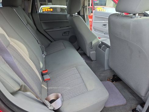 Used 2005 Jeep Grand Cherokee Laredo AWD/4WD image 13