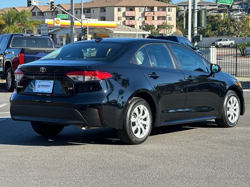 Used 2025 Toyota Corolla LE image 5