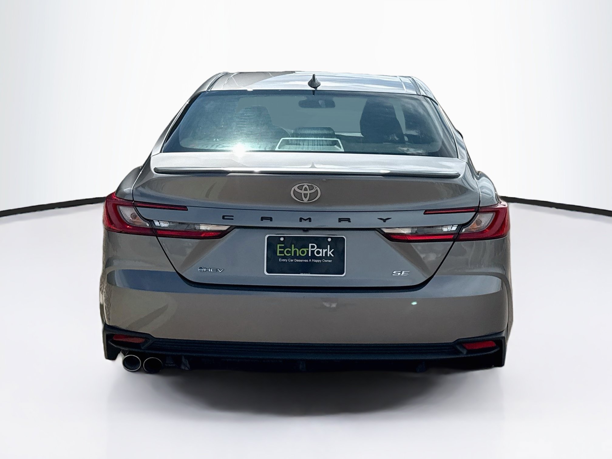 Used 2025 Toyota Camry SE FWD image 7