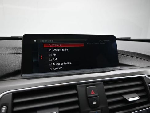 Used 2018 BMW 330e w/ Convenience Package image 14