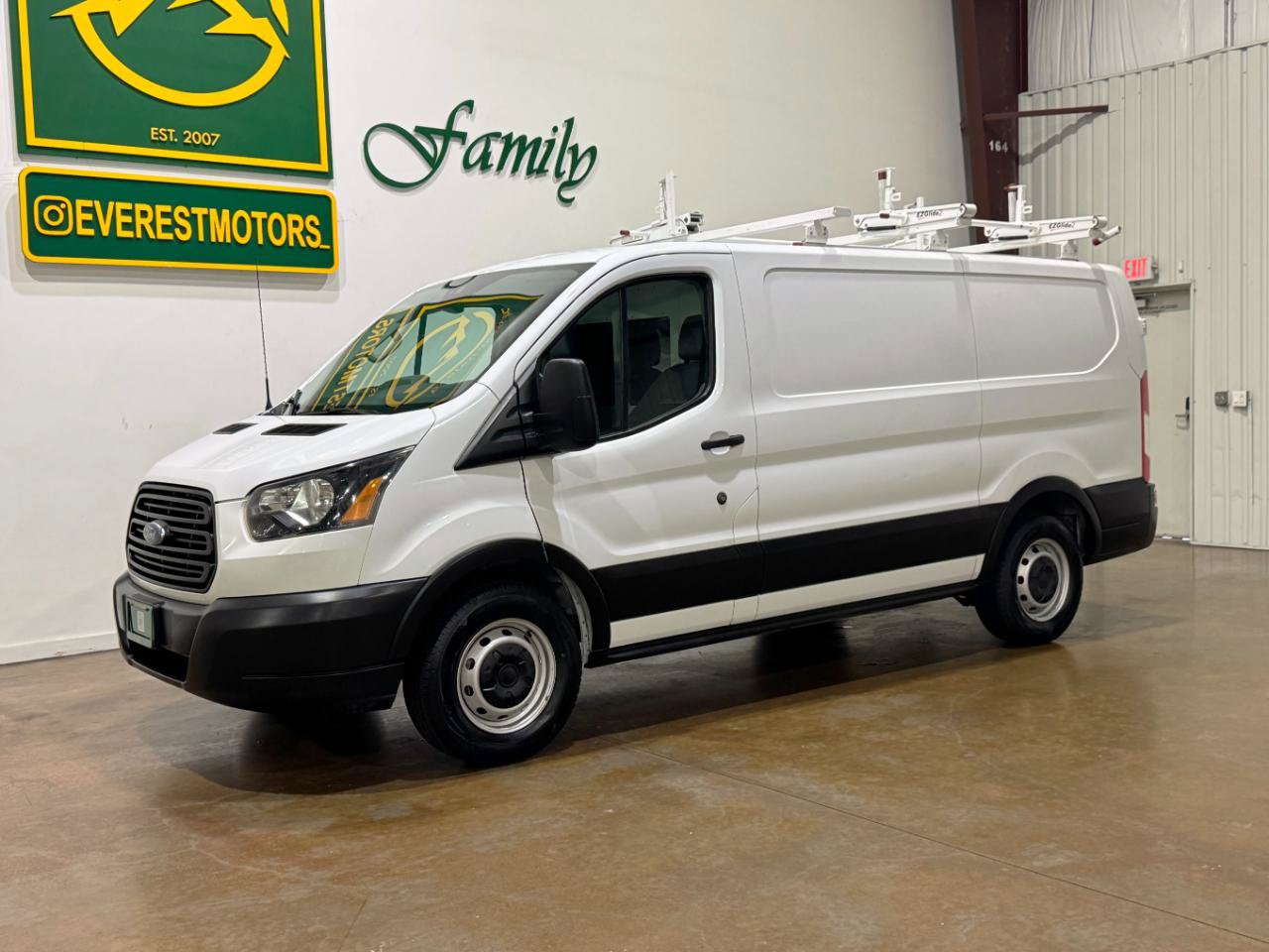 Used 2019 Ford Transit 150 130 Low Roof RWD image 3