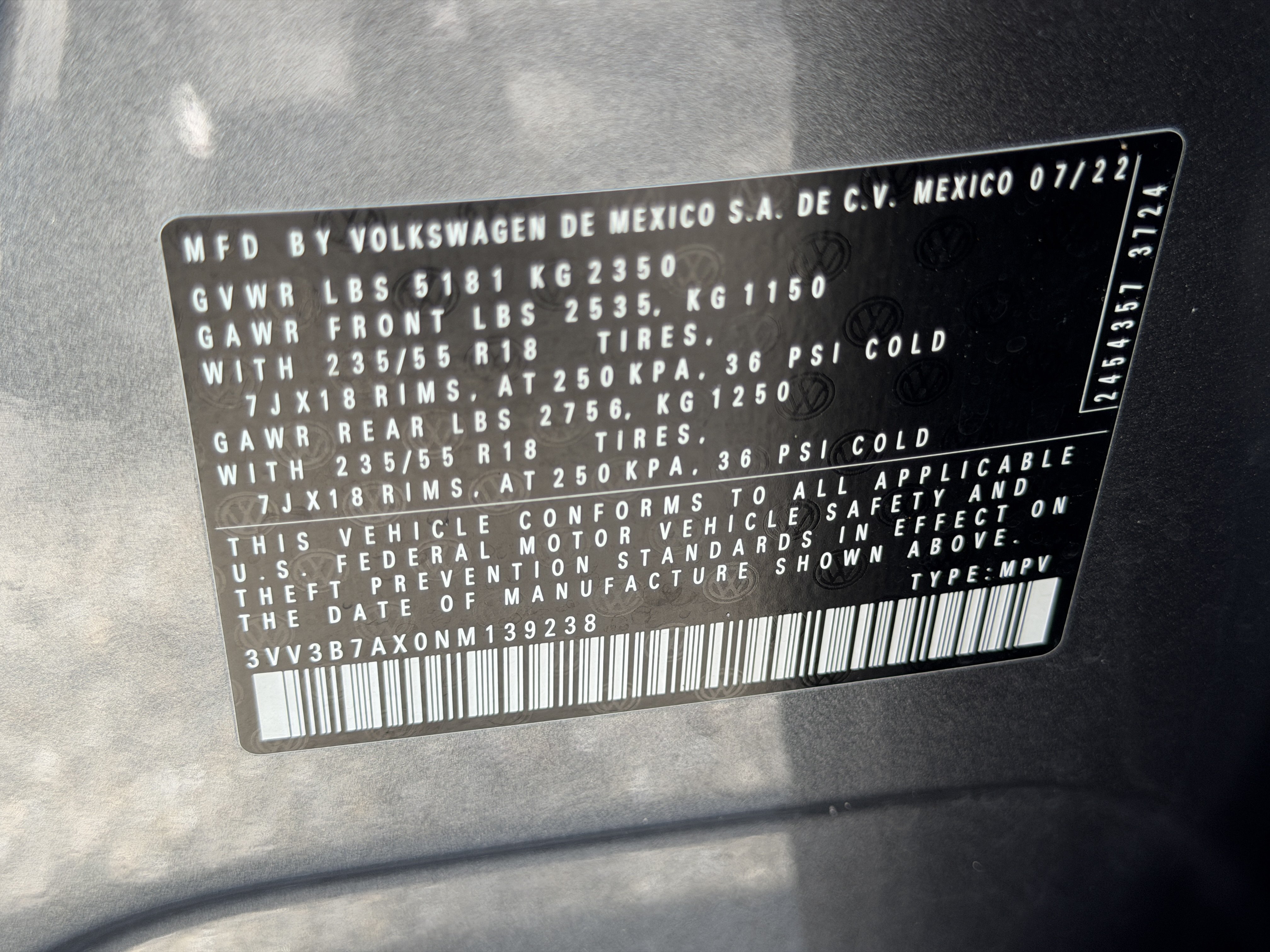 Certified 2022 Volkswagen Tiguan SE FWD image 37