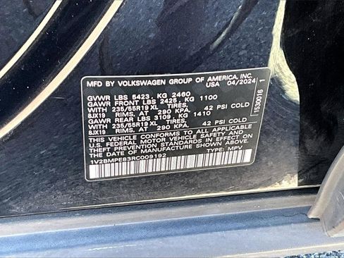 Used 2024 Volkswagen ID.4 2WD image 30