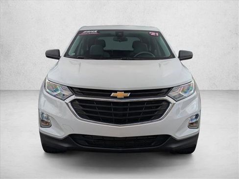 Used 2021 Chevrolet Equinox LS image 2