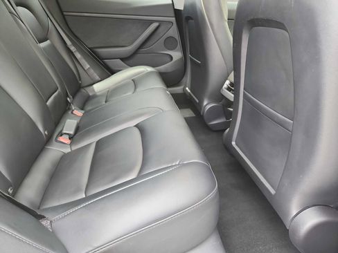 Used 2021 Tesla Model 3 Standard Range Plus RWD image 17
