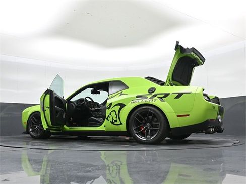 Used 2019 Dodge Challenger SRT Hellcat image 37