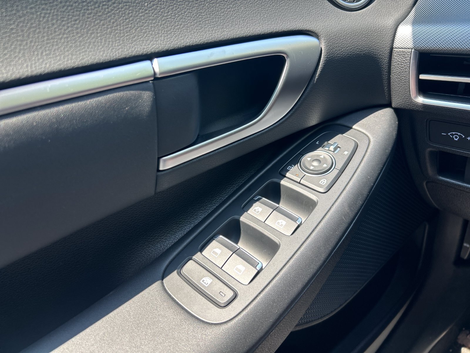 New 2026 Hyundai Sonata SEL FWD image 11