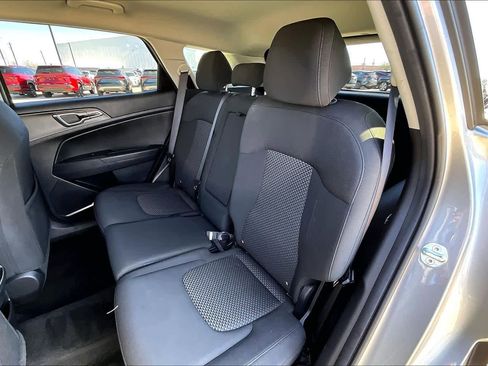 Certified 2023 Kia Sportage LX AWD/4WD image 33