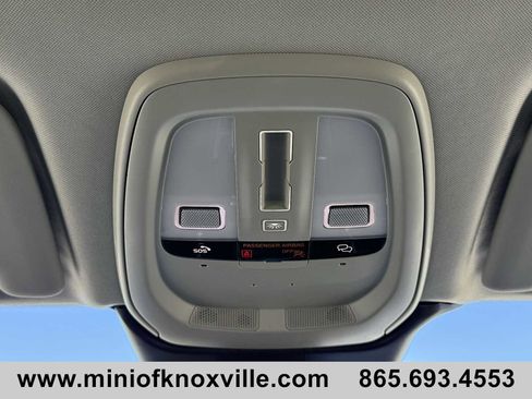 Used 2024 Volvo XC60 B5 Plus image 23