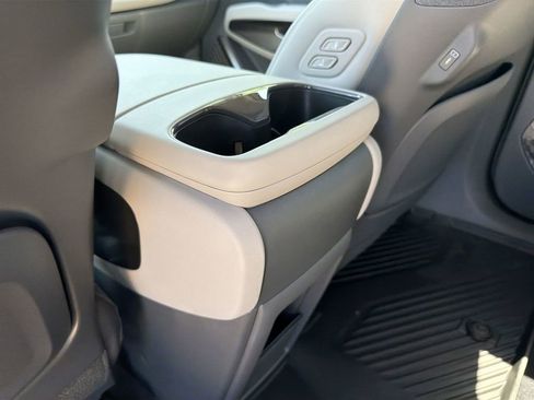 New 2026 Kia EV9 Wind image 25