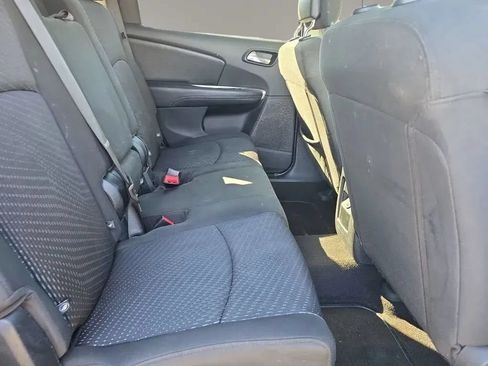 Used 2018 Dodge Journey SE w/ Connectivity Group FWD image 13