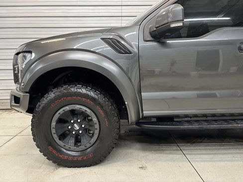 Used 2018 Ford F150 Raptor w/ Equipment Group 802A Luxury image 4