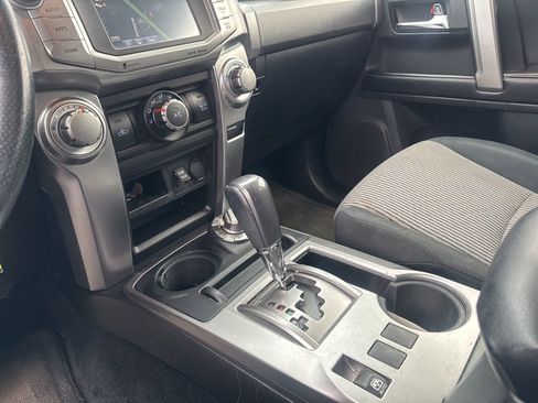 Used 2016 Toyota 4Runner SR5 image 20