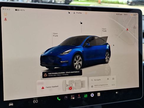 Used 2023 Tesla Model Y AWD image 29