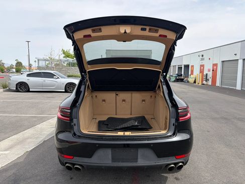 Used 2015 Porsche Macan S w/ Premium Package Plus AWD/4WD image 9