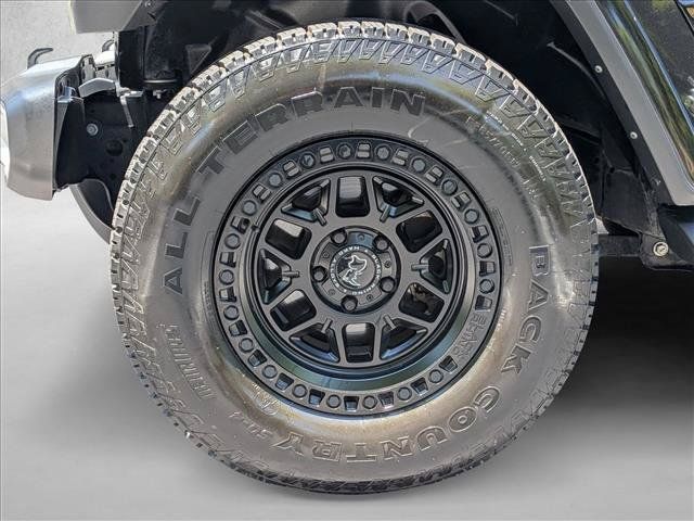 Used 2021 Jeep Gladiator Overland w/ Popular Equipment Package AWD/4WD image 24