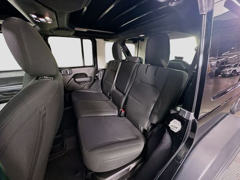 Used 2023 Jeep Wrangler Unlimited w/ Sun & Screen Package AWD/4WD image 26