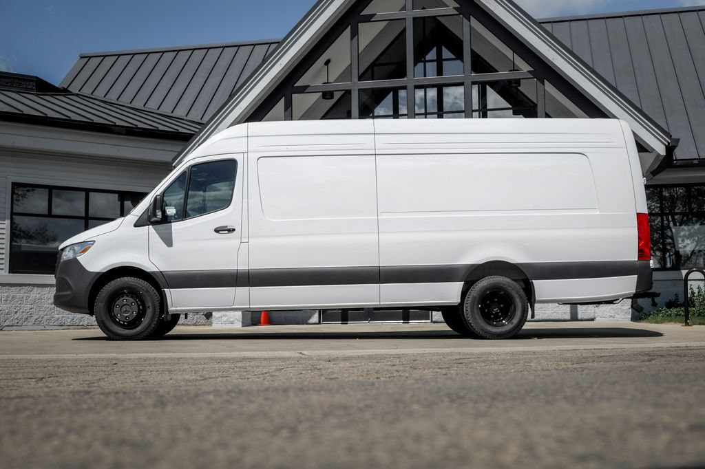 Used 2026 Mercedes-Benz Sprinter 3500 image 3