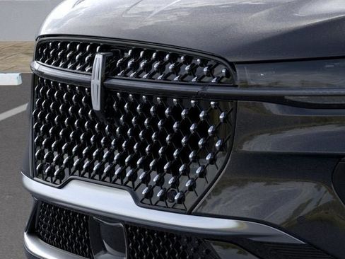 New 2026 Lincoln Nautilus Reserve AWD/4WD image 17