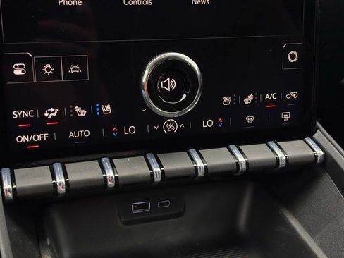 New 2026 GMC Terrain Denali w/ LPO, Floor Liner Package image 28