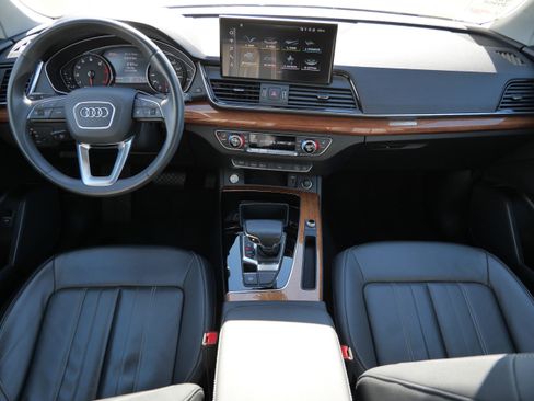 Used 2023 Audi Q5 2.0T Premium w/ Convenience Package image 10