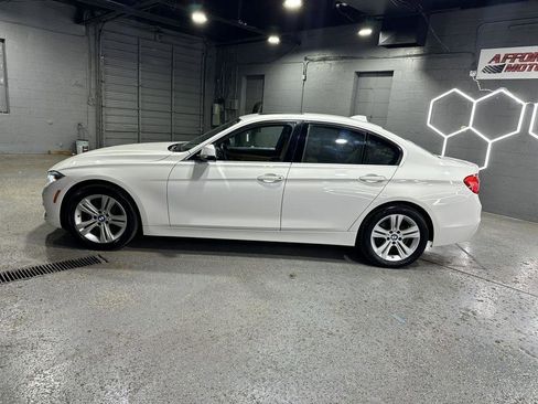 Used 2017 BMW 330i Sedan RWD image 2