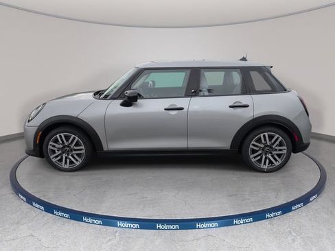New 2026 MINI Cooper 4-Door Hardtop FWD image 8