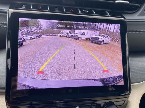 New 2025 Jeep Grand Cherokee L Limited AWD/4WD image 6
