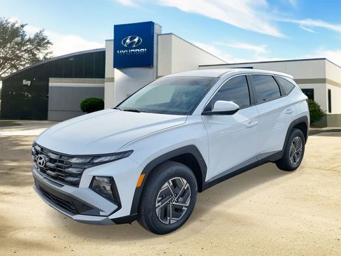 New 2026 Hyundai Tucson Blue SE w/ Tow & Go Package image 2