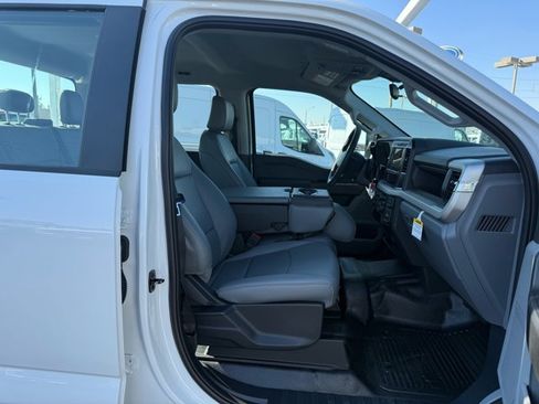 New 2026 Ford F250 XL w/ XL Chrome Package RWD image 23